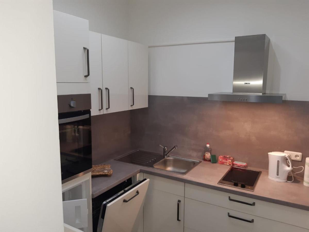 Apartment Luxurioese Mit Eigenem Garten *